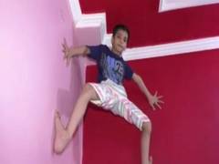 
      
      7-year-old Kanpur boy climbs walls like Spider-Man
      
      