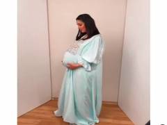 
      
      9 months and going strong: Kareena Kapoor flaunts her baby bump
      
      
