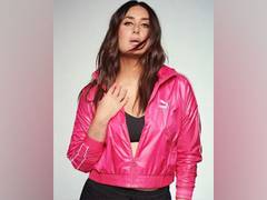 
      
      Kareena in awe of Natasha Poonawalla's Met Gala look
      
      
