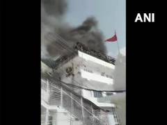 
      
      J-K: Fire breaks out at Vaishno Devi shrine complex, no...
      
      