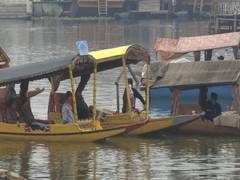 
      
      Mumbai tour operators visit Kashmir for tourism promotion
      
      