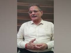 
      
      Kavinder Gupta calls Mehbooba Mufti 'mentally unstable' after...
      
      