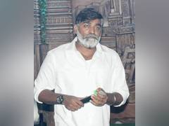 
      
      Vijay Sethupathi celebrates 6 years of 'Kadhalum Kadanthu Pogum'
      
      
