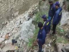 
      
      U'khand: SDRF rescues 2 tourists from Chhoti Lincholi glacier...
      
      