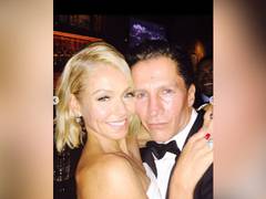 
      
      Kelly Ripa gets tattoo of wedding date in honour of 25th...
      
      