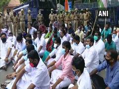 
      
      Kerala Youth Congress demands CM Pinarayi Vijayan's...
      
      