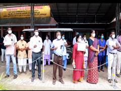 
      
      Kerala: Doctors in Alappuzha, Thiruvananthapuram protest...
      
      
