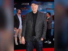
      
      Marvel's Kevin Feige receives inaugural Stan Lee award at...
      
      