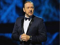 
      
      Kevin Spacey reads out poem about dispirited boxer at Rome Museum
      
      