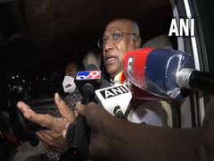 
      
      CWC requested Sonia Gandhi to lead Congress from front
      
      