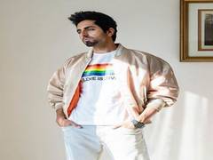 
      
      Ayushmann Khurrana reciprocates Lata Mangeshkar's blessings...
      
      
