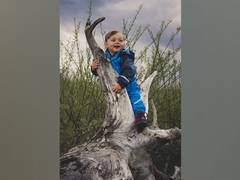 
      
      Staying connected to nature makes children happier
      
      