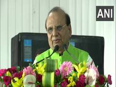 
      
      Delhi LG chairs review meet on air pollution
      
      