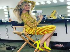 
      
      Heidi Klum down with flu symptoms, unable to get tested for...
      
      
