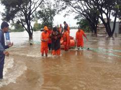 
      
      43 dead, 3 missing as flood continues to batter Maharashtra
      
      