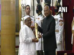 
      
      Abdul Khader Nadakattin receives Padma Shri award  
      
      