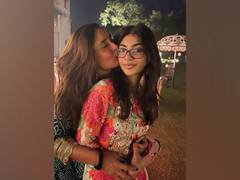 
      
      Kareena Kapoor showers birthday love on her niece Samaira 
      
      