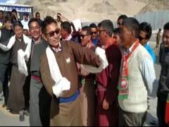 
      
      Ladakh MP shows dance moves during Independence Day celebrations 
      
      