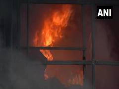 
      
      Police begins probe into Delhi's Lajpat Nagar fire incident
      
      
