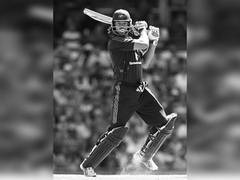 
      
      Bollywood celebrities pay tribute to Andrew Symonds
      
      