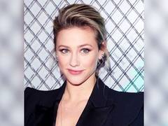 
      
      Lili Reinhart shares her 'unpopular opinion' about Jennifer...
      
      