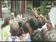 
      
      Bihar Floods: Locals protest outside Deputy CM residence in Patna
      
      