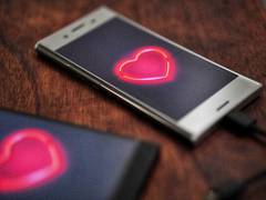 
    Study suggests dating apps don't destroy love
    