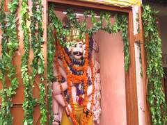 
      
      UP: A temple in Lucknow where demon king Ravana is worshipped
      
      