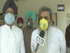 
      
      Punjab minister Bharat Bhushan Ashu visits Ludhiana mandi
      
      