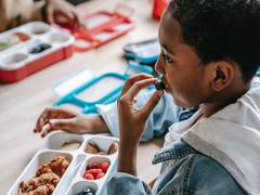 
      
      Longer lunch breaks can encourage kids to eat more fruits,...
      
      