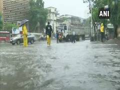 
      
      Heavy rains cause waterlogging in several parts of Mumbai
      
      