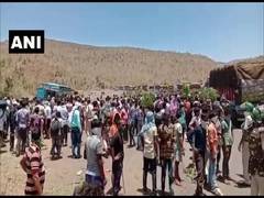 
      
      Migrant workers block national highway in MP's Barwani
      
      