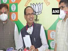 
      
      I'm minister of every dept, MP govt functioning smoothly: CM...
      
      