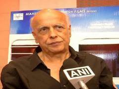 
      
      Mahesh Bhatt, Malaika Arora's message for people amid...
      
      