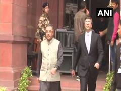 
      
      Pak takes steps to de-escalate tensions with India
      
      