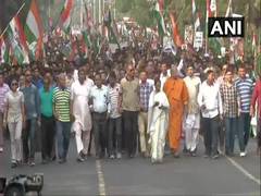 
      
      WB: Mamata takes out massive protest march against CAA 
      
      