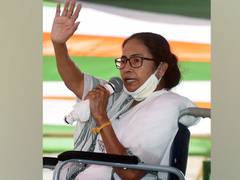 
      
      Mamata extends support to Kejriwal over 'struggle' against...
      
      