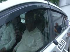 
      
      Health Minister Pandey evades media questions on child deaths...
      
      