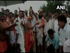 
      
      K'taka: Fishermen pray to for good catch, safety
      
      