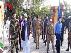 
      
      J-K: LG Manoj Sinha visits BSF outpost in Hiranagar
      
      