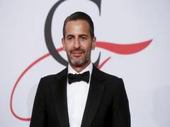 
    Marc Jacobs to receive first-ever Fashion Trailblazer Award at 2019 MTV VMAs
    