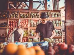 
      
      Study finds negative reviews affect consumer's perception of food
      
      