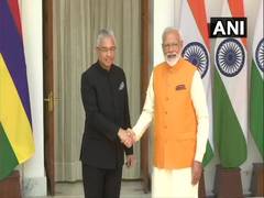 
      
      Modi holds bilateral talks with Mauritian counterpart
      
      