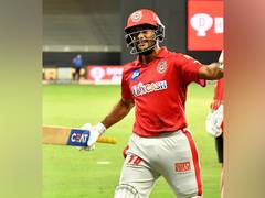 
      
      Ind vs Aus: Someone can replace Rohit, possibly Mayank, says Finch
      
      