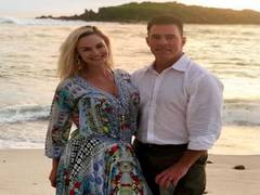 
      
      Meghan King celebrates Thanksgiving without husband Jim Edmonds
      
      
