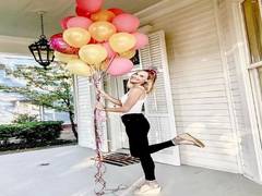 
      
      Meghan King Edmonds spends night partying with friends,...
      
      
