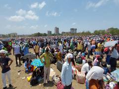 
      
      Fear of lockdown re-grips migrant labourers of Jharkhand,...
      
      