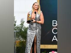 
      
      Miranda Lambert wins Grammy for 'Wildcard', delivers...
      
      