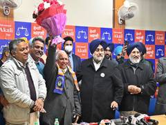 
      
      Senior BJP leader Madan Mohan Mittal joins Shiromani Akali...
      
      