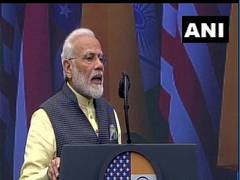 
      
      Modi reads lines from his poem at Houston event
      
      